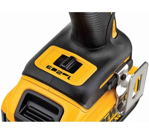 Дрель-шуруповерт DeWalt DCF887D2-QW 400Вт аккум. патрон:быстрозажимной Дрель-шуруповерт DeWalt DCF887D2-QW 400Вт аккум. патрон:быстрозажимной