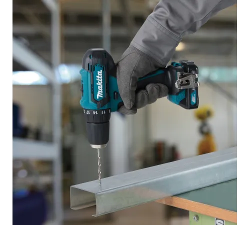 Дрель-шуруповерт Makita DF333DSAX6 аккум. патрон:быстрозажимной (кейс в комплекте) Дрель-шуруповерт Makita DF333DSAX6 аккум. патрон:быстрозажимной (кейс в комплекте)