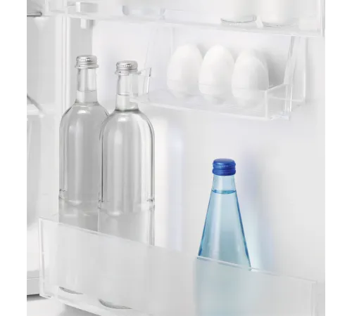 Холодильник Electrolux LNS9TE19S 2-хкамерн. белый