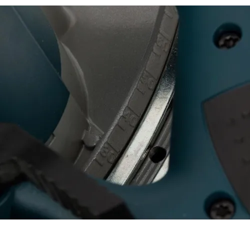 Циркулярная пила (дисковая) Bosch GKS 190 Professional 1400Вт (ручная) D диска.:190мм (0601623000) Циркулярная пила (дисковая) Bosch GKS 190 Professional 1400Вт (ручная) D диска.:190мм (0601623000)