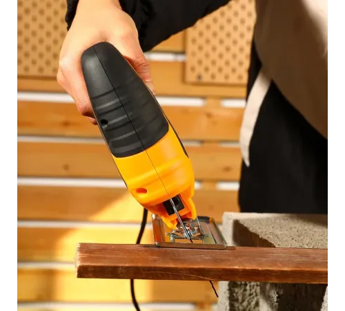 Лобзик Deko DKJS700E 700Вт от электросети Лобзик Deko DKJS700E 700Вт от электросети