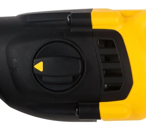 Перфоратор DeWalt D25033K-QS патрон:SDS-plus уд.:2.1Дж (кейс в комплекте) Перфоратор DeWalt D25033K-QS патрон:SDS-plus уд.:2.1Дж (кейс в комплекте)