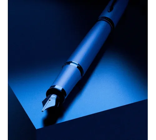 Ручка перьев. Parker IM Monochrome F328 (2172963) Blue PVD F сталь нержавеющая подар.кор. Ручка перьев. Parker IM Monochrome F328 (2172963) Blue PVD F сталь нержавеющая подар.кор.