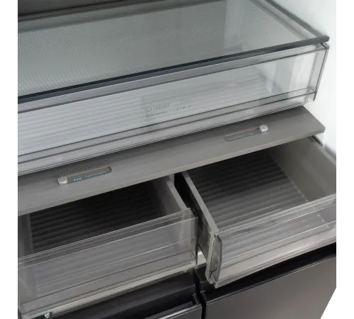 Холодильник Hyundai CM45043F 3-хкамерн. черная сталь