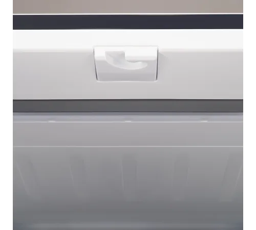 Холодильник Hyundai CM55043F 3-хкамерн. черный