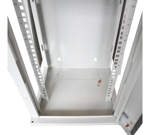 Шкаф коммутационный Lanmaster (TWT-CBW10G-6U-3X3-GY) настенный 6U 312x300мм пер.дв.стекл 30кг серый