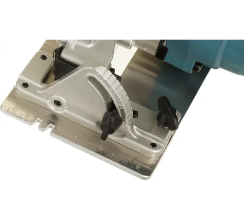Циркулярная пила (дисковая) Makita HS6601 1050Вт (ручная) D диска.:165мм Циркулярная пила (дисковая) Makita HS6601 1050Вт (ручная) D диска.:165мм
