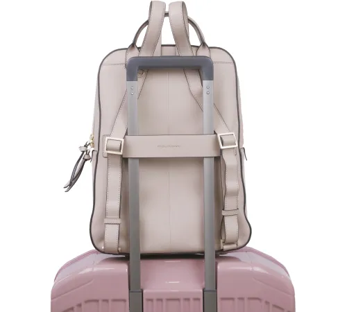Рюкзак женский Piquadro Ashley CA6455W134/RO пудровый кожа Рюкзак женский Piquadro Ashley CA6455W134/RO пудровый кожа