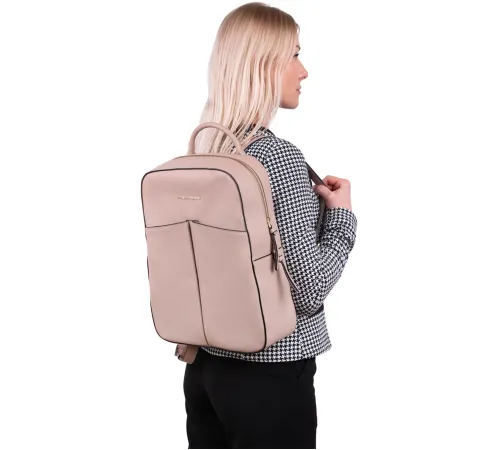 Рюкзак женский Piquadro Ashley CA6455W134/RO пудровый кожа Рюкзак женский Piquadro Ashley CA6455W134/RO пудровый кожа