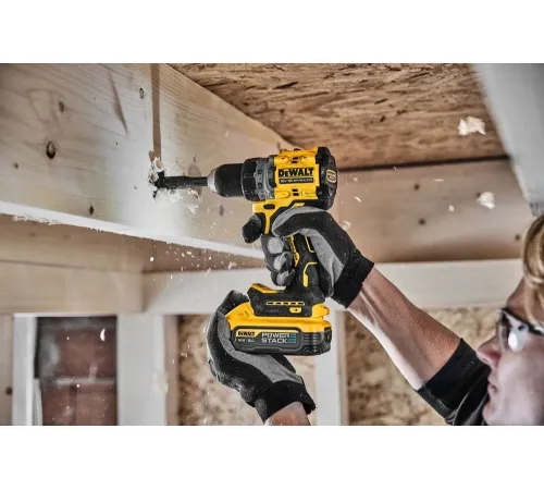 Шуруповерт DeWalt DCD800H2T-QW аккум. патрон:быстрозажимной (кейс в комплекте) Шуруповерт DeWalt DCD800H2T-QW аккум. патрон:быстрозажимной (кейс в комплекте)