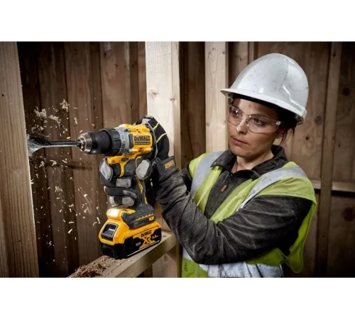 Шуруповерт DeWalt DCD800H2T-QW аккум. патрон:быстрозажимной (кейс в комплекте) Шуруповерт DeWalt DCD800H2T-QW аккум. патрон:быстрозажимной (кейс в комплекте)