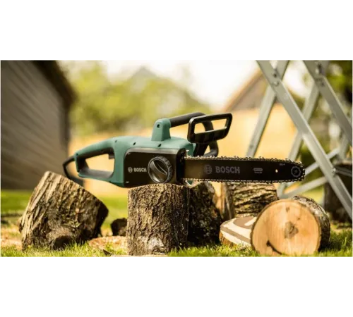 Цепная пила Bosch UniversalChain 40 от сети 1800Вт дл.шины:16" (40cm) (06008B8402) Цепная пила Bosch UniversalChain 40 от сети 1800Вт дл.шины:16" (40cm) (06008B8402)