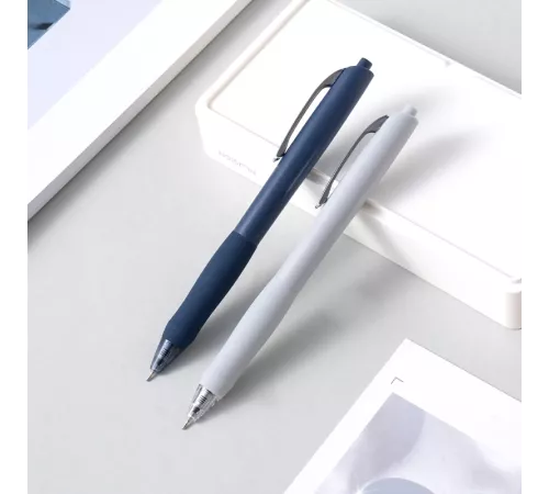 Ручка шариков. автоматическая Deli Xtream EQ48-BL d=0.7мм син. черн. кругл. резин. манжета