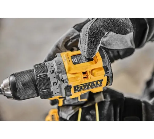 Дрель-шуруповерт DeWalt DCD800E1T-QW аккум. патрон:быстрозажимной (кейс в комплекте) Дрель-шуруповерт DeWalt DCD800E1T-QW аккум. патрон:быстрозажимной (кейс в комплекте)