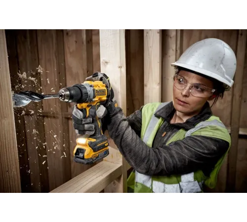 Дрель-шуруповерт DeWalt DCD800E1T-QW аккум. патрон:быстрозажимной (кейс в комплекте) Дрель-шуруповерт DeWalt DCD800E1T-QW аккум. патрон:быстрозажимной (кейс в комплекте)