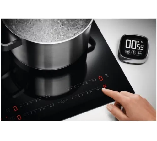 Индукционная варочная поверхность Electrolux EIV85453 черный Индукционная варочная поверхность Electrolux EIV85453 черный