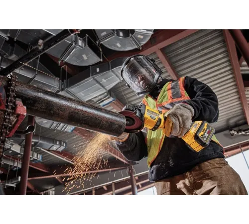 Углошлифовальная машина DeWalt DCG418NT-XJ 2300Вт 9000об/мин рез.шпин.:M14 d=125мм жестк.кейс Углошлифовальная машина DeWalt DCG418NT-XJ 2300Вт 9000об/мин рез.шпин.:M14 d=125мм жестк.кейс