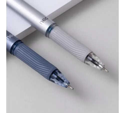 Ручка шариков. Deli Xtream (EQ47-BL) d=0.7мм син. черн. карт.уп. игловидный пиш. наконечник резин. манжета чернила пониженной вязкости