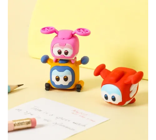 Ластик Deli EH325 Super Wings 40x30x30мм резина термопластичная ассорти блистер с европодвесом (1шт)