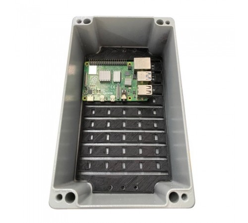 XG387   Корпус ACD  Metal case IP65, 200*120*80mm, металлический, 3 отверстия (28 + 28 + 23мм) с резиновыми заглушками, цвет серебристый, совместим с Raspberry Pi 3B, 3B+, 4, Orange Pi {12}