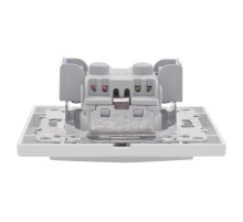 EKF ERR16-028-100 Минск Розетка 1-местная СП с заземлением 16А белая с защ. штор. EKF Basic