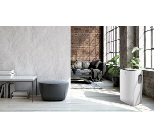 Кондиционер мобильный Electrolux EACM-8 CL/N3 white (НС-1122250)