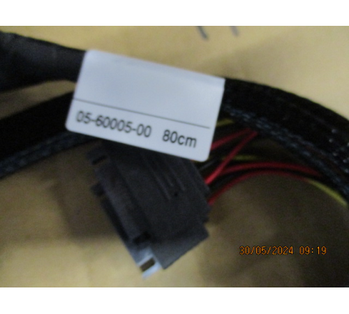 Кабель Cable, x8 SFF-8654 to 2xU.2 SFF-8639, 0,8M (analog 05-60005-00) (CBL-8654-2-8639-10)