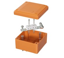 DKC FSB10404 Коробка пластиковая FS с гладкими стенками и клеммниками, IP56,100х100х50мм, 4р, 450V,6A, 4мм.кв