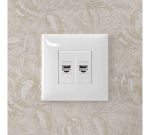 Avanti Компьютерная розетка RJ-45 без шторки в    стену, кат.5е двойная, Белое облако