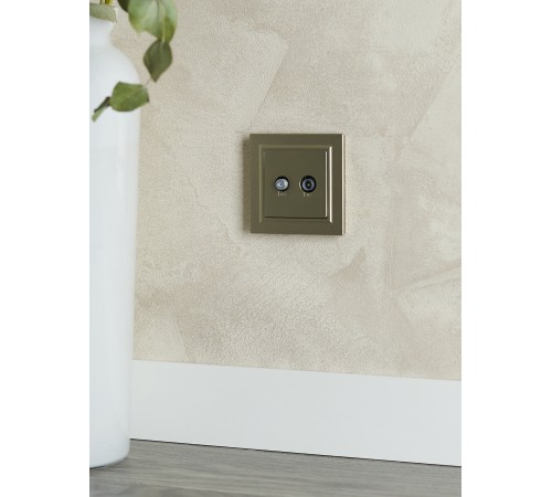 IEK BR-AF20-O-K37 BRITE Роз. двойная TV+SAT РТВ/РСп12-БрШ шамп.