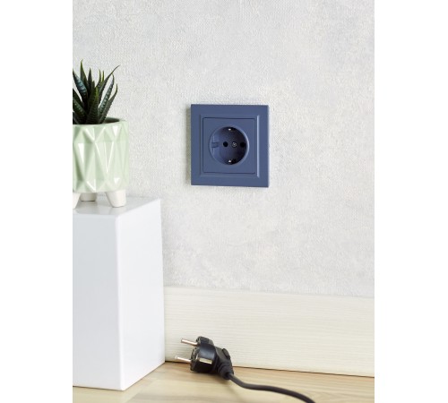 IEK BR-R14-16-K35 BRITE Роз. с з/к/ш 16А РС14-1-0-БрМ мар. IEK BR-R14-16-K35 BRITE Роз. с з/к/ш 16А РС14-1-0-БрМ мар.