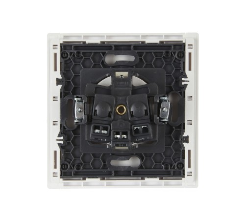 FORTE&PIANO Розетка 1-местная с заземлением без защитных шторок винтовое крепление 16А FP216 белый IEK