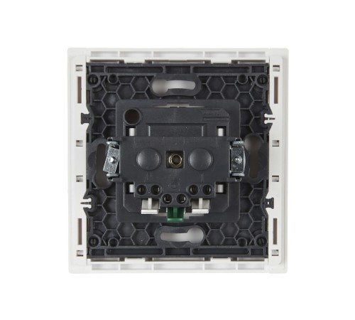 FORTE&PIANO Розетка 1-местная с заземлением с защитными шторками безвинтовое крепление 16А FP213 белый IEK