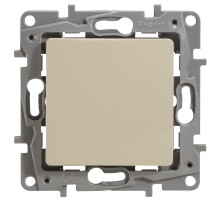 ETIKA Переключатель 10А на винтах, сл. кость Legrand 672305