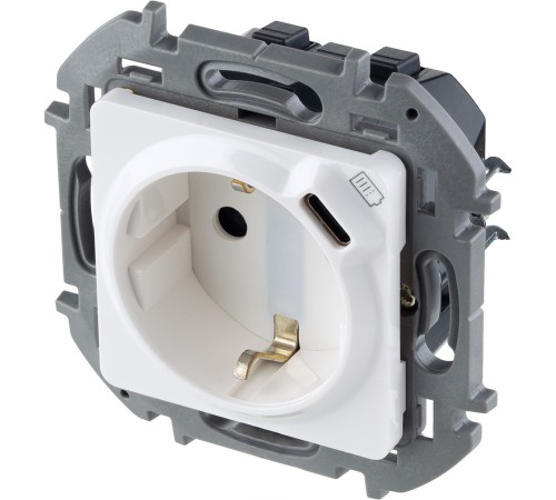 Legrand 673770 Розетка 2К+З немецкий стандарт 16А 250В со встроенным зарядным устройством USB C 1.5А 5В - INSPIRIA - белый