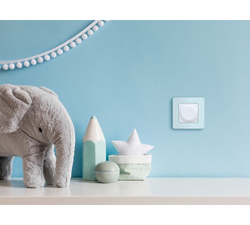 Legrand 673790 Светорегулятор поворотный без нейтрали 300Вт - INSPIRIA - белый Legrand 673790 Светорегулятор поворотный без нейтрали 300Вт - INSPIRIA - белый