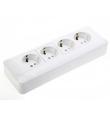 Systeme electric RA16-411M-B ПРИМА Розетка 4 поста наружная с заземлением 250В 16А со шторками белая монтажная пластина