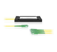 Делитель оптический корпусный трехоконный 1х3 SC/APC