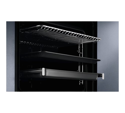 Встраиваемый духовой шкаф Electrolux EOF3H50BK