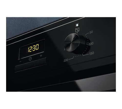 Встраиваемый духовой шкаф Electrolux EOF3H50BK