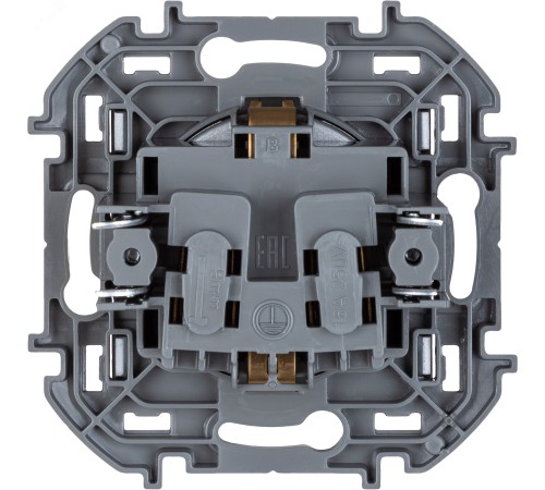 Legrand 673742 Розетка 2К+З IP 44 с откидной крышкой и шторками - немецкий стандарт - 16 А - 250 В~ - INSPIRIA - алюминий Legrand 673742 Розетка 2К+З IP 44 с откидной крышкой и шторками - немецкий стандарт - 16 А - 250 В~ - INSPIRIA - алюминий