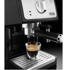 Кофеварка рожковая Delonghi ECP33.21.BK 1100Вт черный