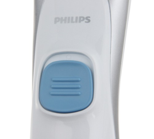 Машинка для стрижки Philips HC1091/15 белый/серый (насадок в компл:4шт) Машинка для стрижки Philips HC1091/15 белый/серый (насадок в компл:4шт)