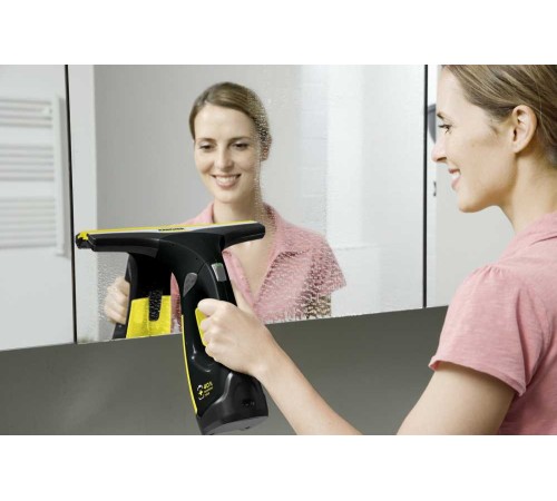 Мойщик окон Karcher WV 2 шир.скреб.:280мм пит.:от аккум. черный Мойщик окон Karcher WV 2 шир.скреб.:280мм пит.:от аккум. черный