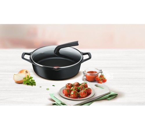 Кастрюля Tefal Delicio E2327274 4.8л. d=28см (с крышкой) черный (2100123567) Кастрюля Tefal Delicio E2327274 4.8л. d=28см (с крышкой) черный (2100123567)