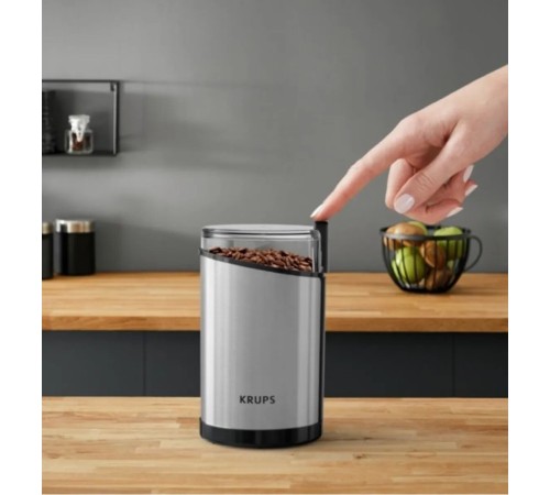 Кофемолка Krups GX204D10 200Вт сист.помол.:ротац.нож вместим.:85гр серебристый/черный Кофемолка Krups GX204D10 200Вт сист.помол.:ротац.нож вместим.:85гр серебристый/черный