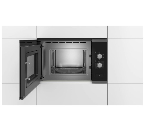 Микроволновая печь Bosch BFL520MS0 20л. 800Вт черный (встраиваемая) Микроволновая печь Bosch BFL520MS0 20л. 800Вт черный (встраиваемая)