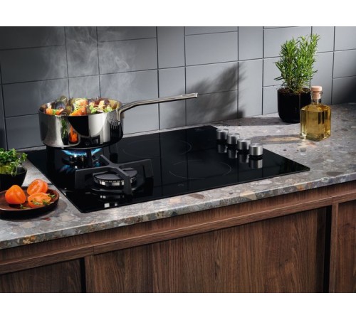 Газовая варочная поверхность Electrolux EGE6172NOK черный Газовая варочная поверхность Electrolux EGE6172NOK черный