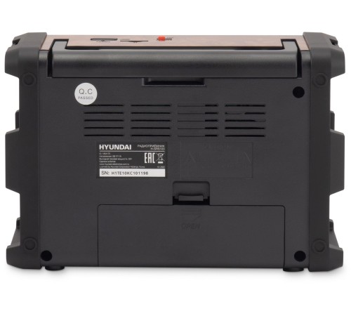 Радиоприемник настольный Hyundai H-SRS103 черный USB SD/microSD Радиоприемник настольный Hyundai H-SRS103 черный USB SD/microSD