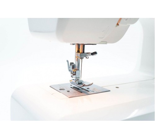 Швейная машина Janome Legend LE-25 белый Швейная машина Janome Legend LE-25 белый